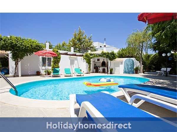 Villa Bonita  Pool Area with sunbeds in Albufeira